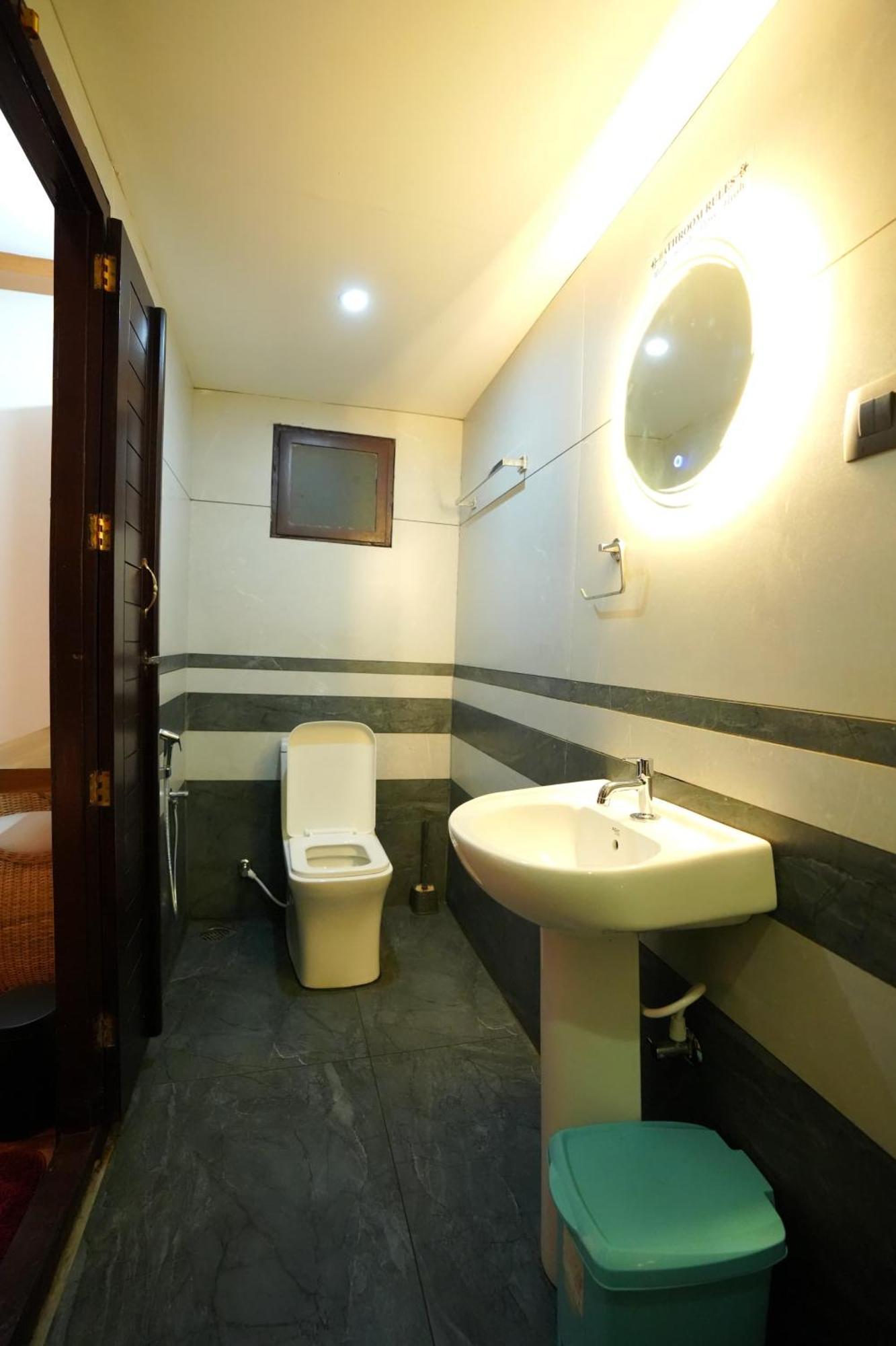 Indraprasthamlakecruise Alappuzha Exterior foto